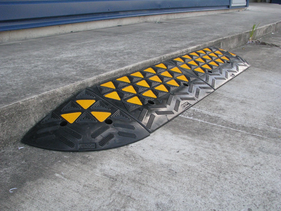 Rubber Kerb Ramp for Trolley Access